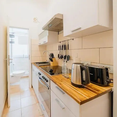 New 130m², Lounge Room, Im Herzen Berlins Daire *