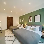 New 130m², Lounge Room, Im Herzen Berlins *