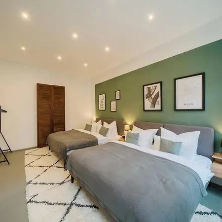 New 130m², Lounge Room, Im Herzen Berlins *