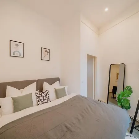 New 130m², Lounge Room, Im Herzen Berlins Apartman *