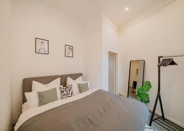 New 130m², Lounge Room, Im Herzen Berlins Appartement *